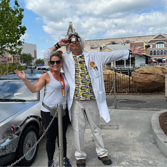 Meet your Posher, Jennifer - Picture 2 of 2